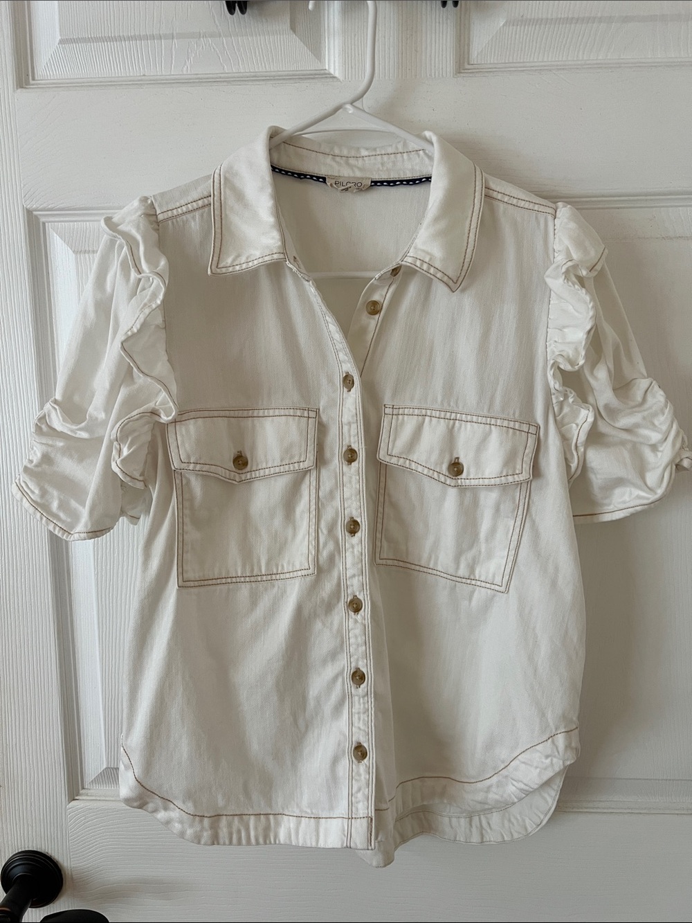 Pilcro Cream Ruffle-Sleeve Button-Down Shirt